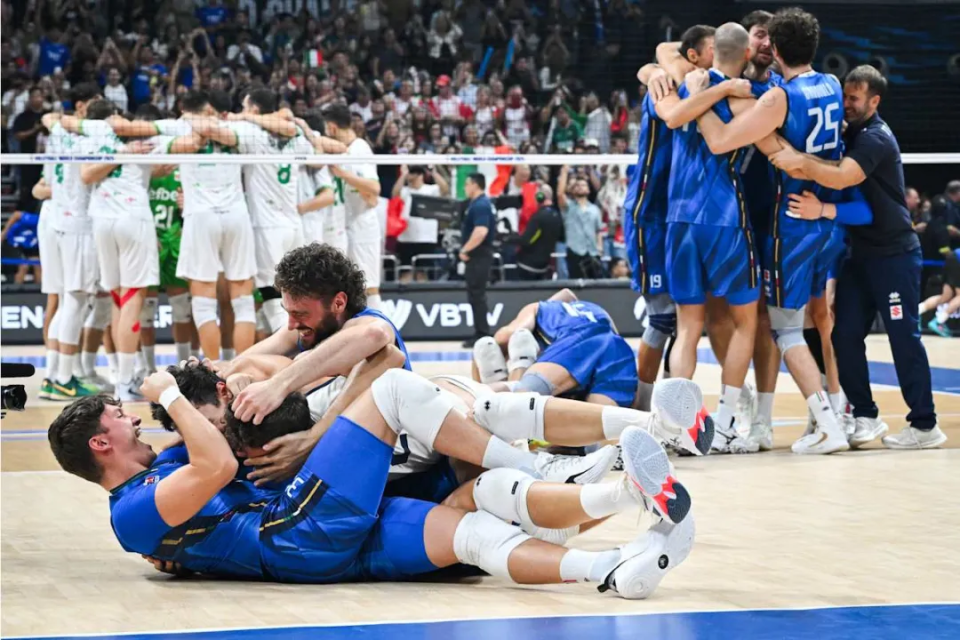 阿泽维多评, 吸引近 阿泽维多评, 吸引近