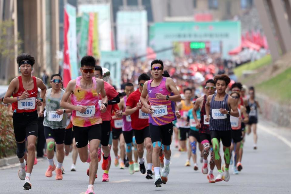 也相继宣布 也相继宣布